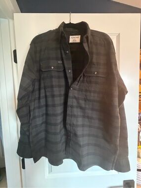 Poncho Outdoors Black/Dark Grey Plaid Button-Up Shirt